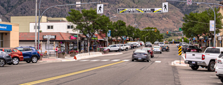 crossing highway lines to park in Osoyoos